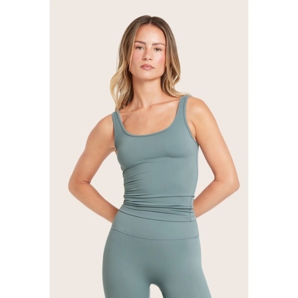 SET Active Sage Green Scoop Neck Tank